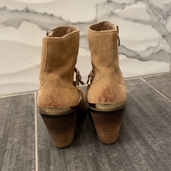 VINCE CAMUTO GREGGER BOOTIE - Picture 2 of 9